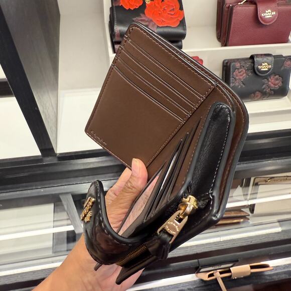 Coach Medium Corner Zip Wallet With Floral Print CCR20 Black/Wine Multi - Picture 5 of 6